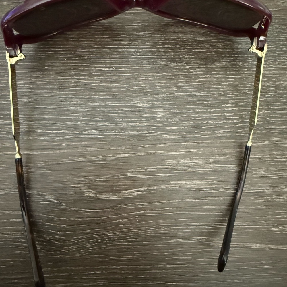 Gucci Red Round Sunglasses with Gradient Lenses - Picture 2 of 6